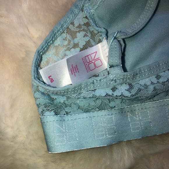 Wireless Lace Bra - Picture 7 of 7